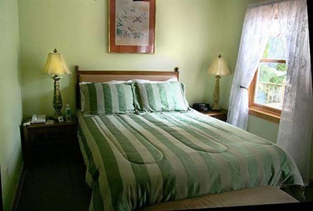 Marthas Vineyard Resort Ок-Блаффс Екстер'єр фото